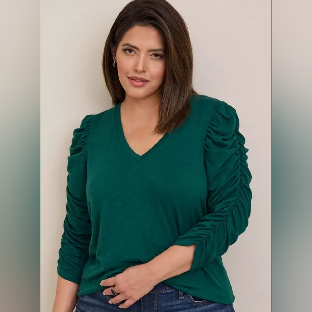 Super Soft Slub V-Neck Cinched Sleeve Tee - PLUS SIZE 00 / M/L / 10 (D5-5)
